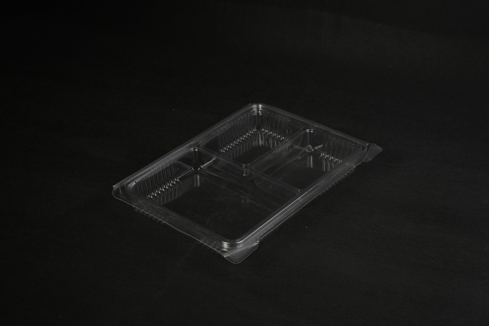 مستطيل كبير مقطع ثلاثي